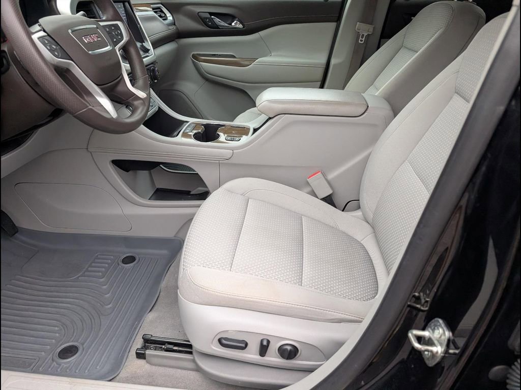 Used 2021 GMC Acadia SLE w/ Driver Convenience Package image 10