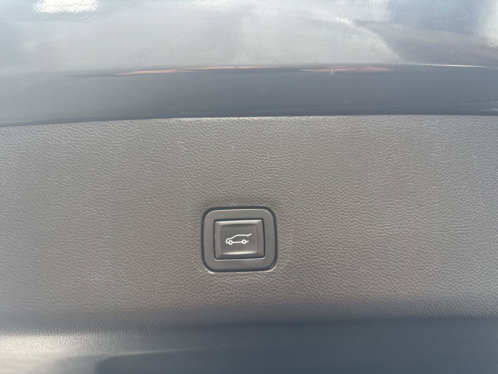 Used 2019 Chevrolet Traverse High Country image 16