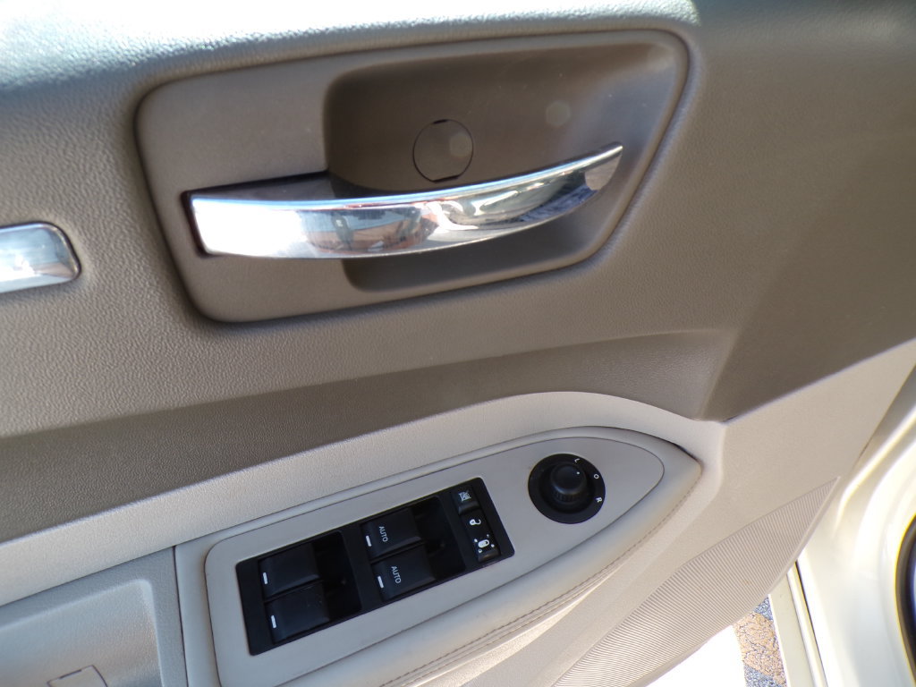 Used 2008 Chrysler 300 Limited AWD/4WD image 24