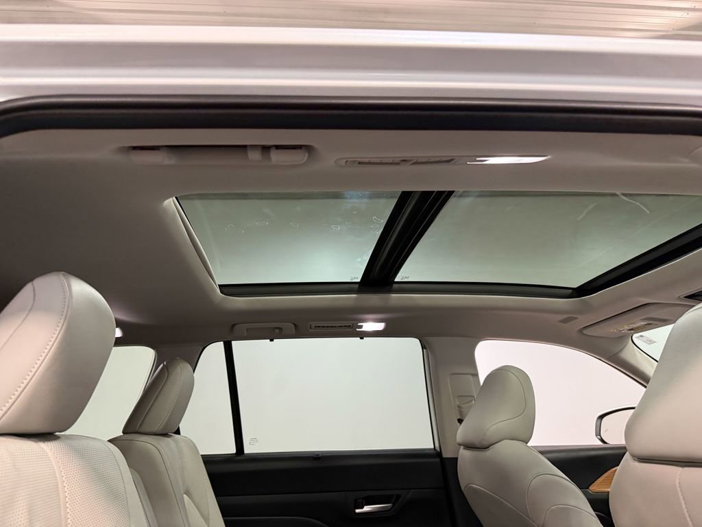 Used 2024 Toyota Grand Highlander AWD image 67