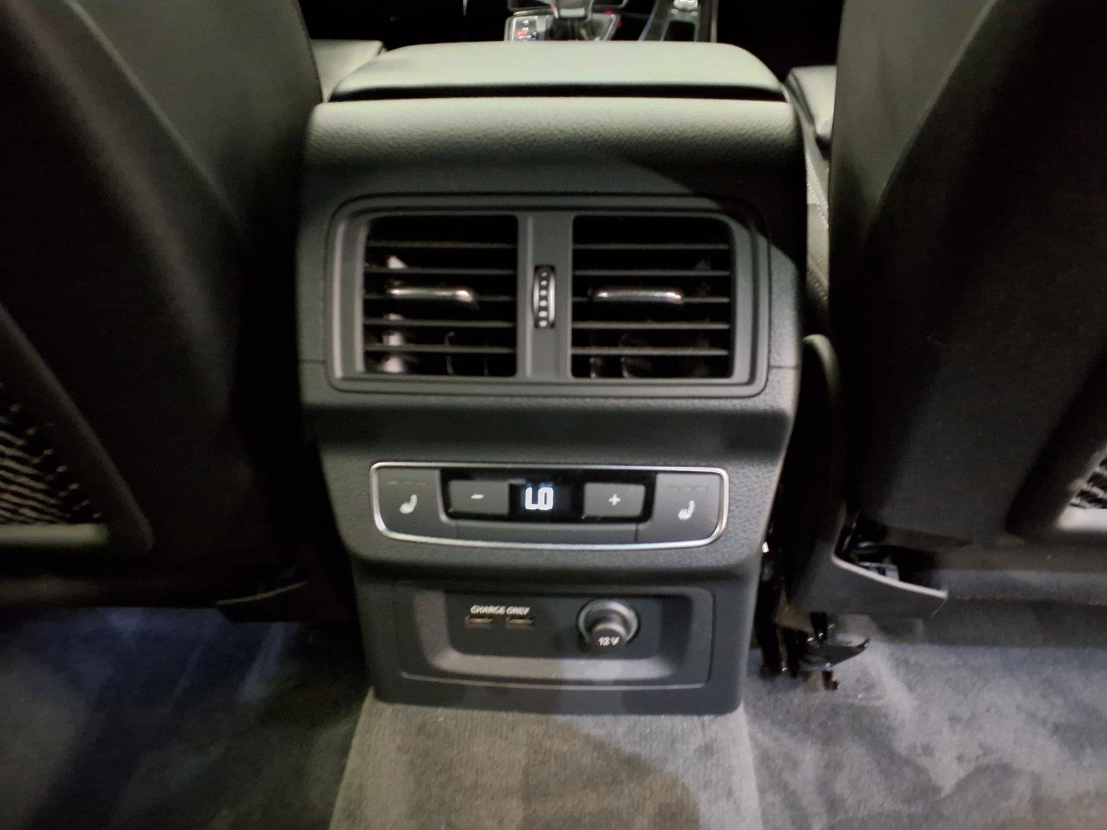 Used 2023 Audi SQ5 Prestige AWD/4WD image 16