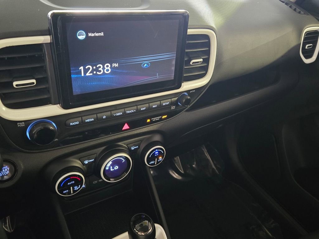Used 2022 Hyundai Venue Limited w/ Cargo Package FWD image 19