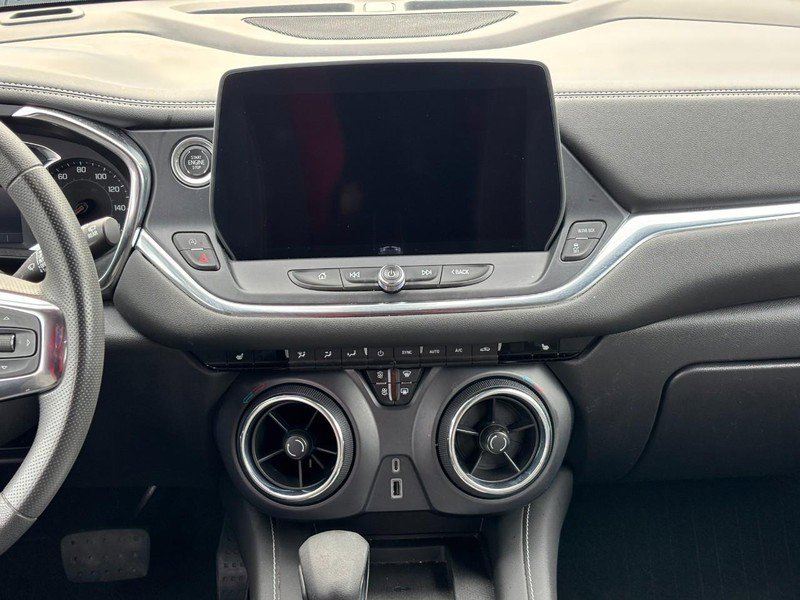 Certified 2023 Chevrolet Blazer LT w/ Convenience Package image 13