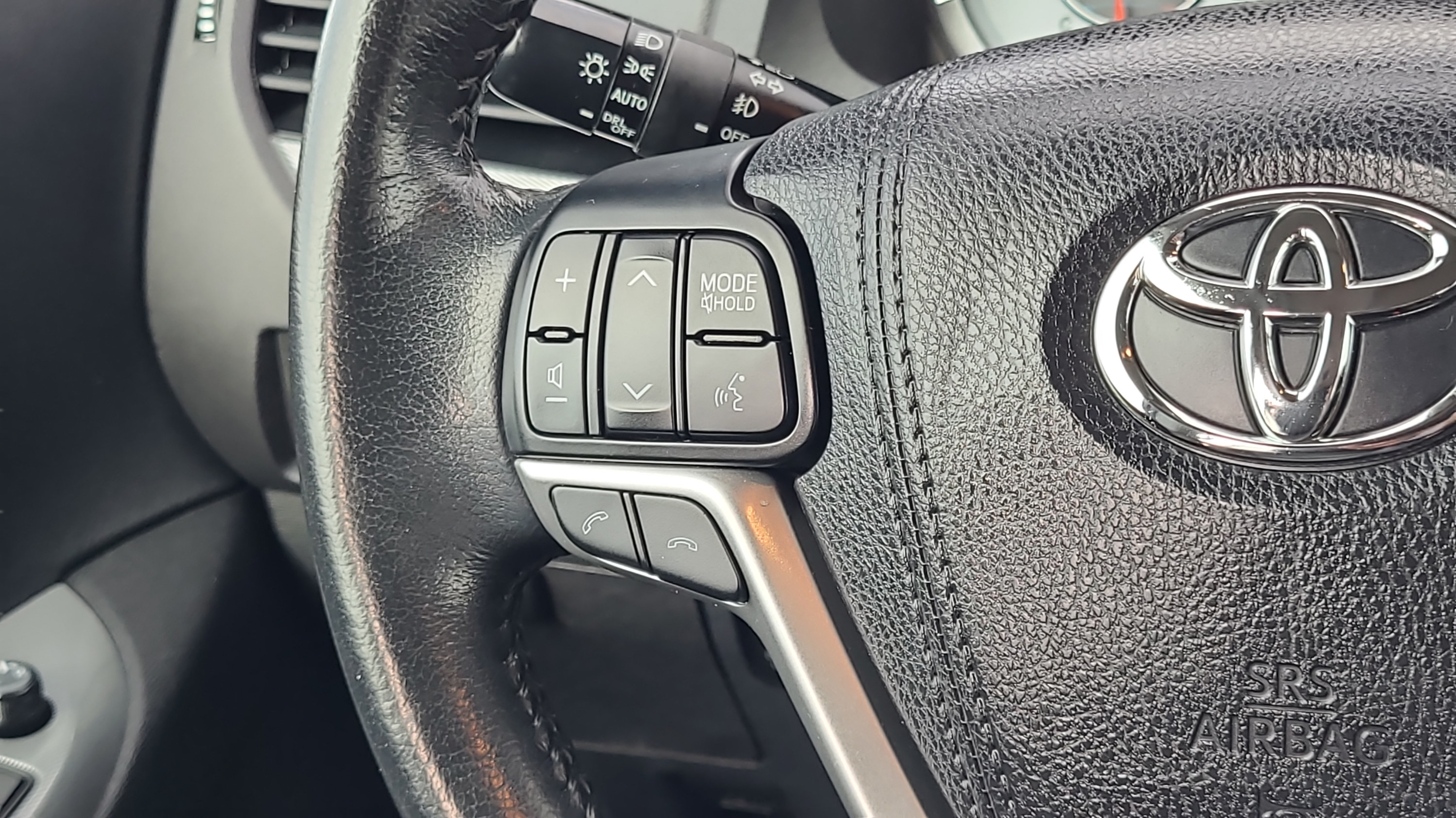 Used 2018 Toyota Sienna SE w/ SE Preferred Package FWD image 14