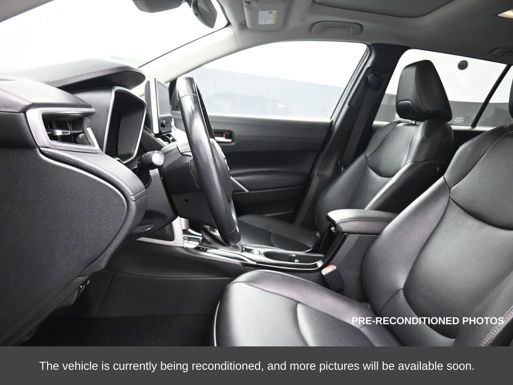 Used 2023 Toyota Corolla Cross XLE image 17