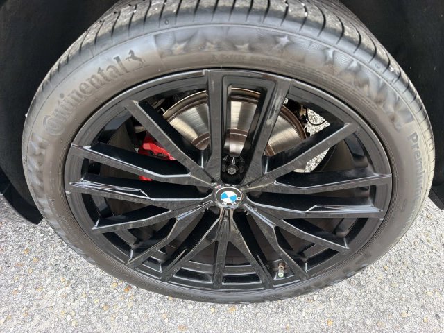 Used 2023 BMW X5 xDrive40i w/ M Sport Package AWD/4WD image 34