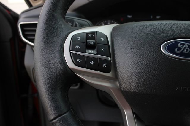 Used 2023 Ford Explorer Limited w/ Limited Technology Package image 11