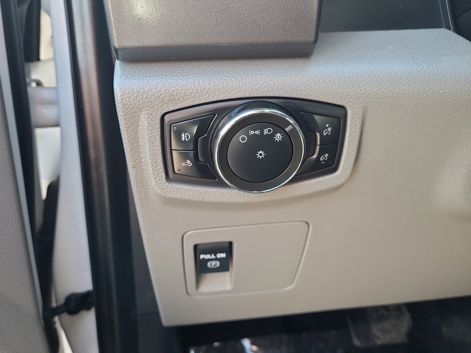 Used 2020 Ford F150 XLT image 22