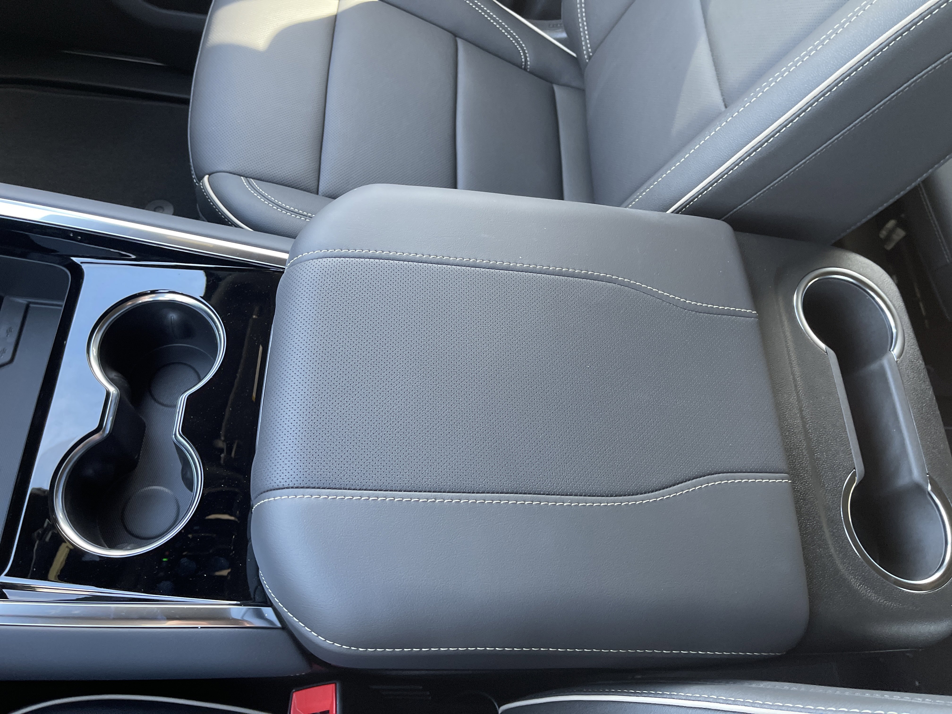 New 2026 Chevrolet Suburban Premier image 31