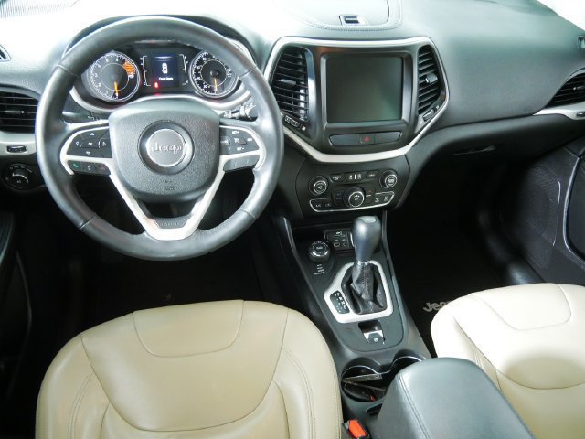Certified 2016 Jeep Cherokee Latitude AWD/4WD image 4