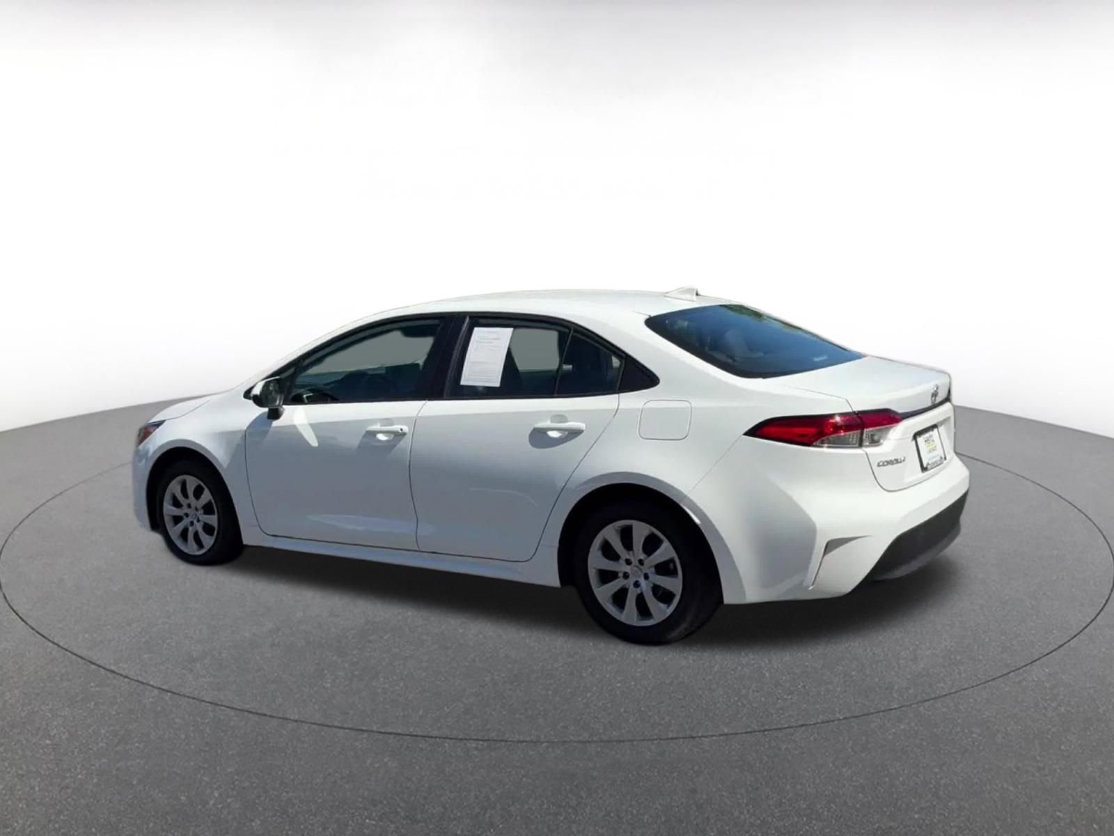 Used 2025 Toyota Corolla LE image 10
