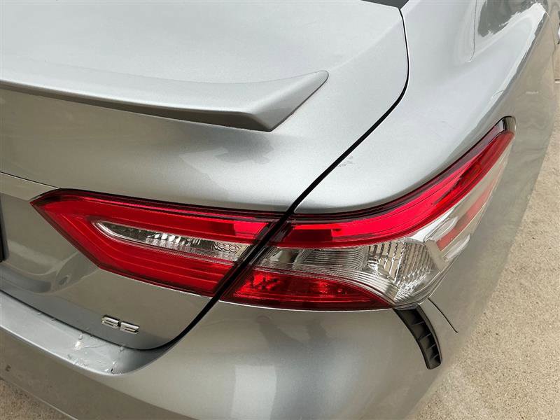 Used 2018 Toyota Camry SE FWD image 20