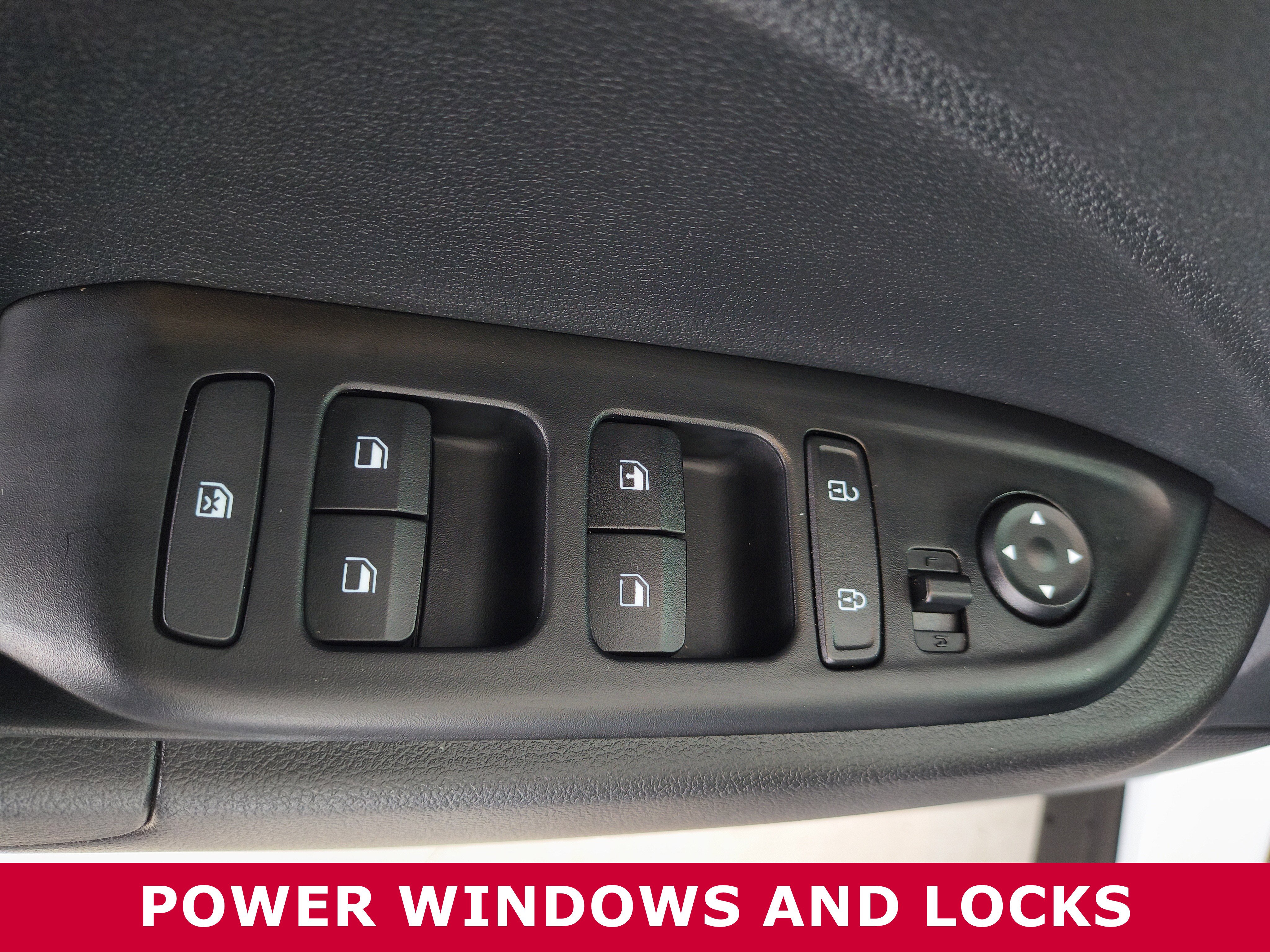 Used 2024 Hyundai Venue SE image 11