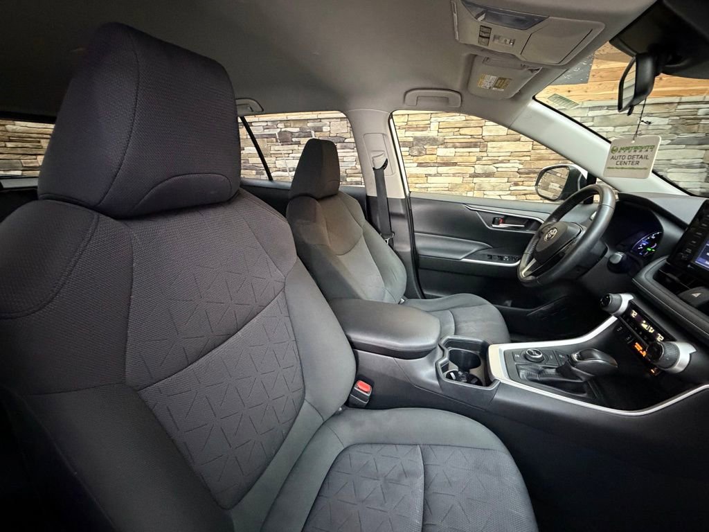 Used 2020 Toyota RAV4 XLE w/ XLE Grade Weather Package image 15