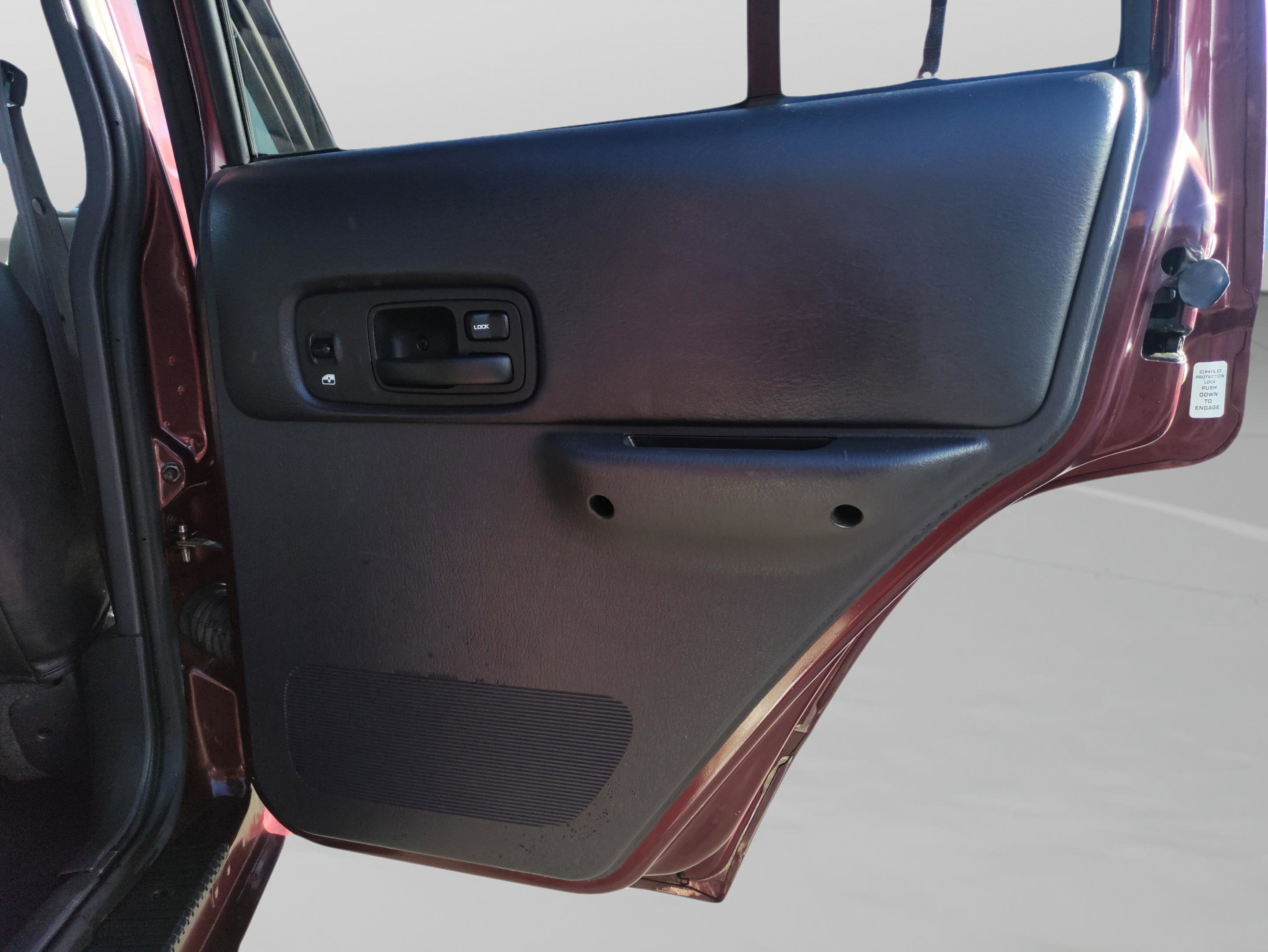 Used 2001 Jeep Cherokee Sport image 31