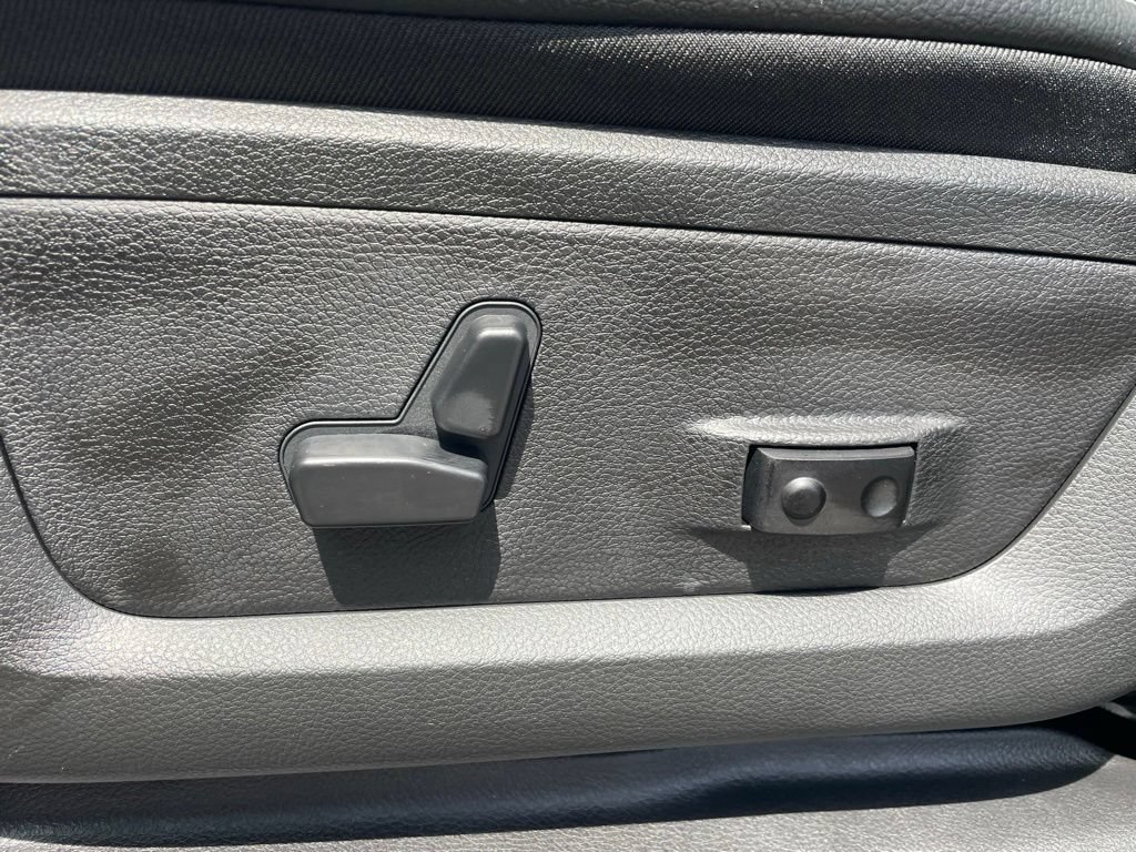 New 2026 RAM 2500 Laramie AWD/4WD image 26