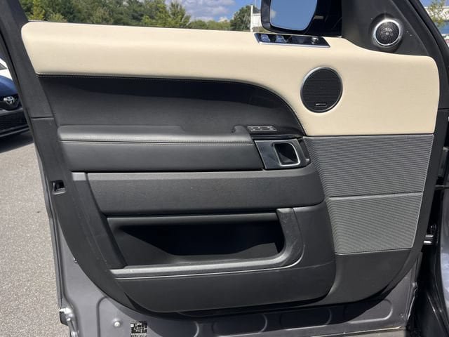 Used 2020 Land Rover Range Rover Sport HSE AWD/4WD image 9