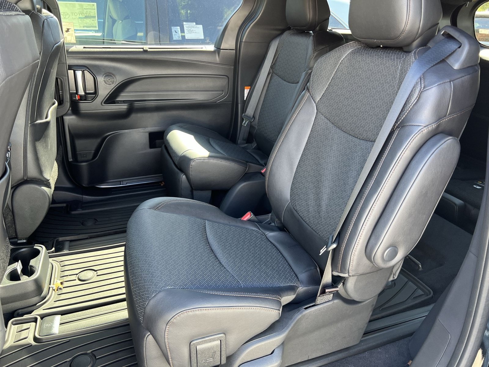 New 2026 Toyota Sienna Limited FWD image 19
