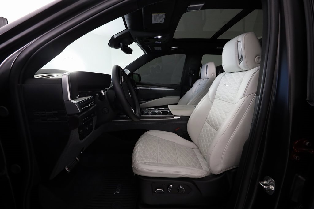 Used 2025 Cadillac Escalade V w/ LPO, Floor Liner Package image 16