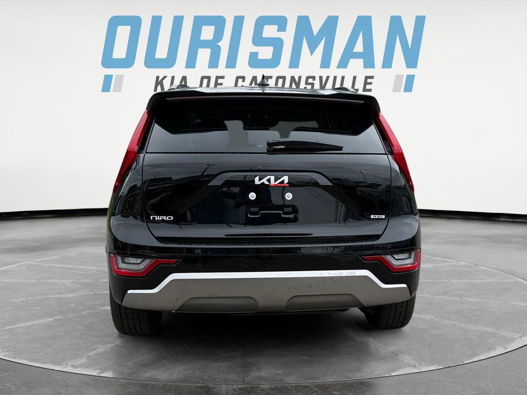 New 2025 Kia Niro SX Touring image 5