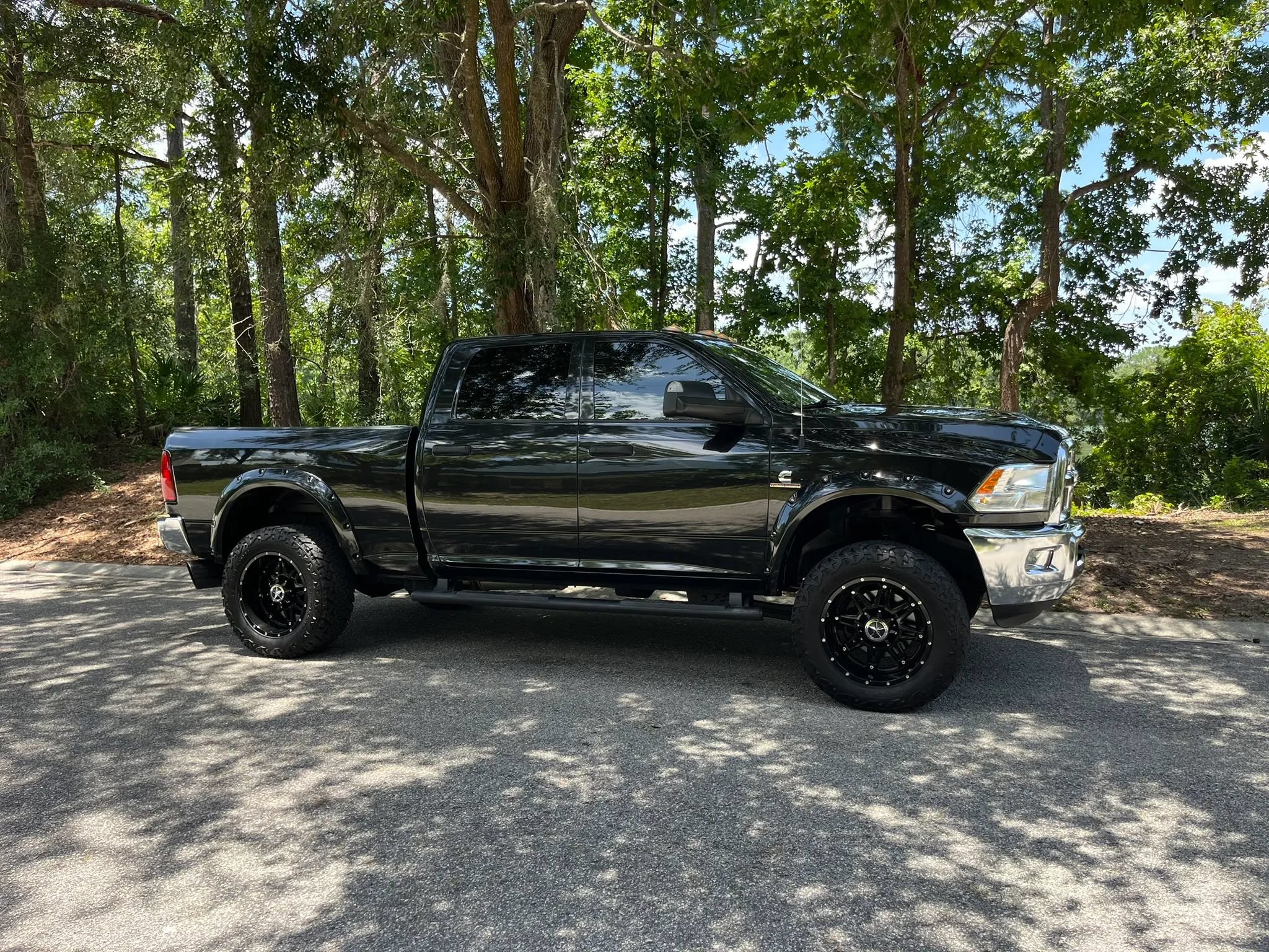 Used 2018 RAM 2500 Tradesman w/ Chrome Appearance Group AWD/4WD image 2