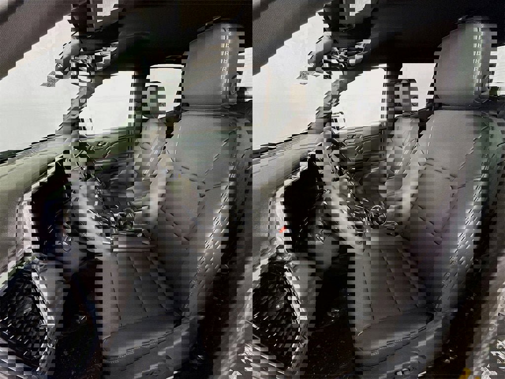 New 2026 GMC Canyon Elevation w/ Convenience Package image 16