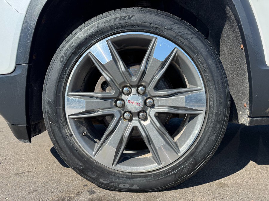 Used 2017 GMC Acadia SLT AWD/4WD image 13