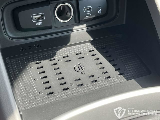 New 2026 Hyundai Venue SEL FWD image 23
