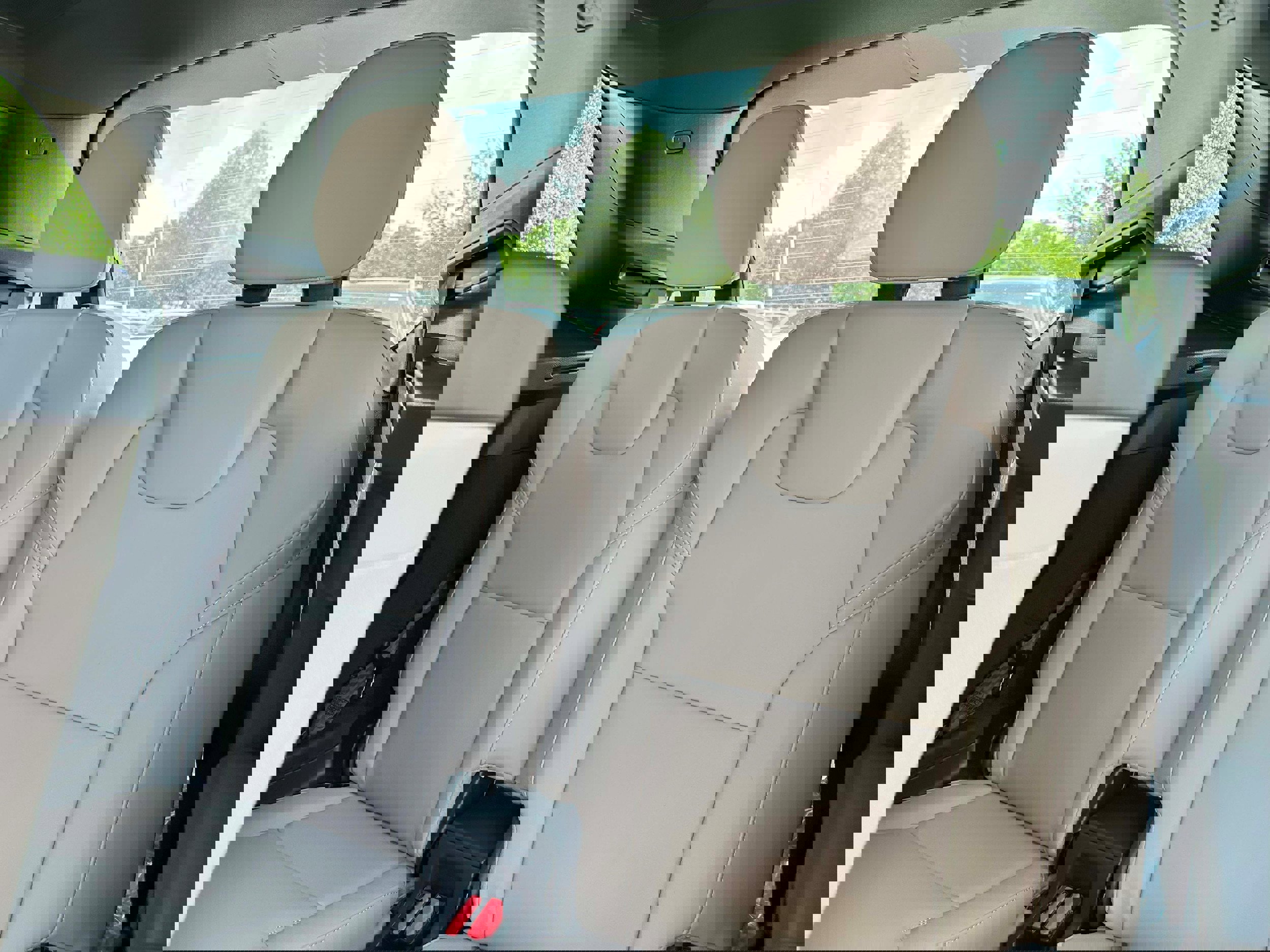 New 2026 Volvo XC90 B6 Plus w/ Protection Package Premier image 17