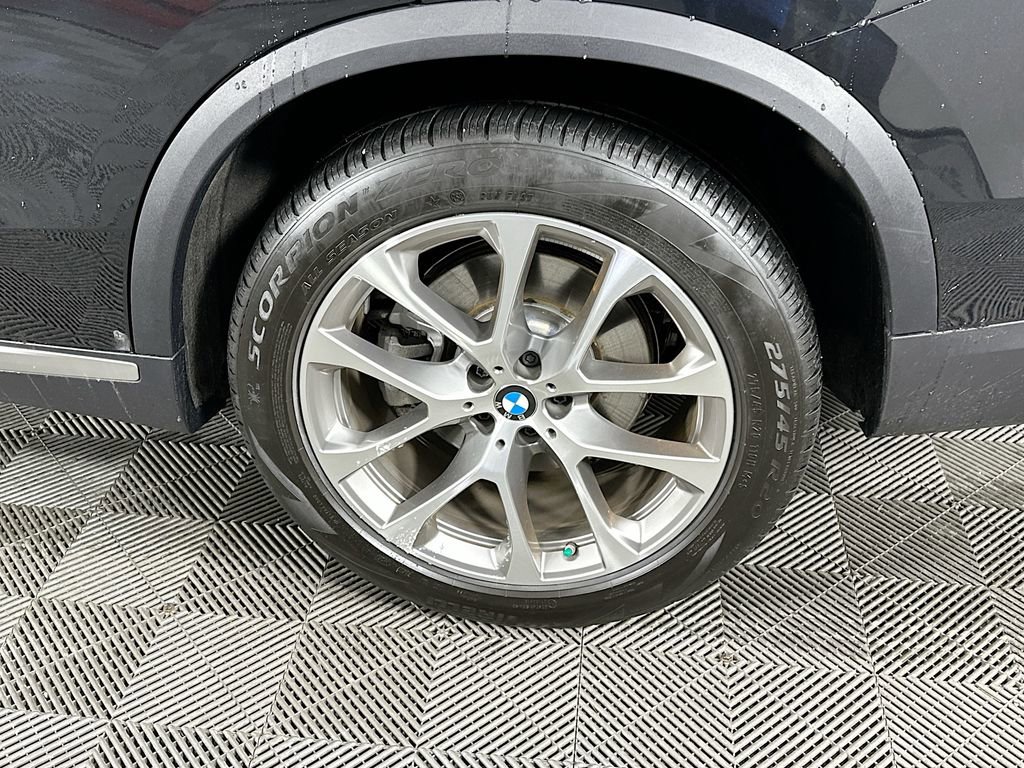 Used 2025 BMW X5 xDrive40i w/ Premium Package AWD/4WD image 40