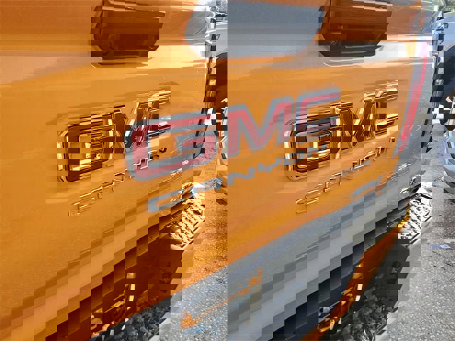 New 2026 GMC Canyon AT4 w/ AT4 Premium Package image 8