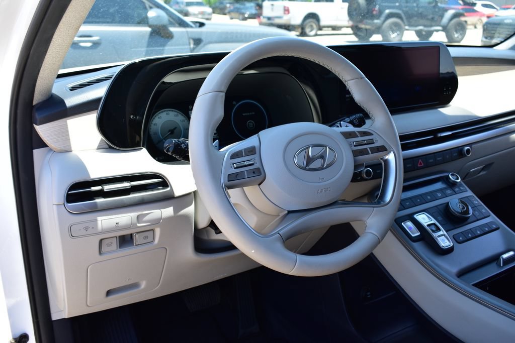 Used 2023 Hyundai Palisade Limited FWD image 49