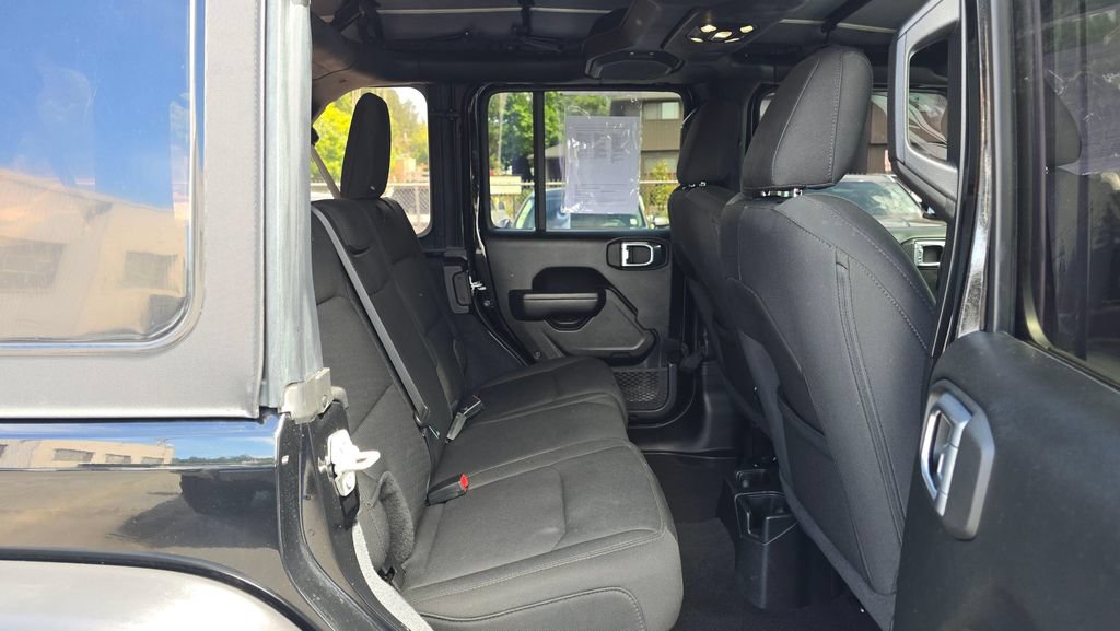 Used 2022 Jeep Wrangler Unlimited Sport AWD/4WD image 12