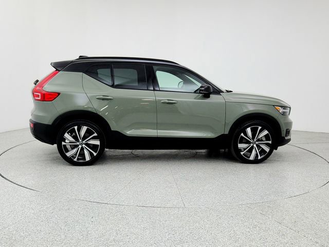 Certified 2022 Volvo XC40 P8 Recharge Plus image 4