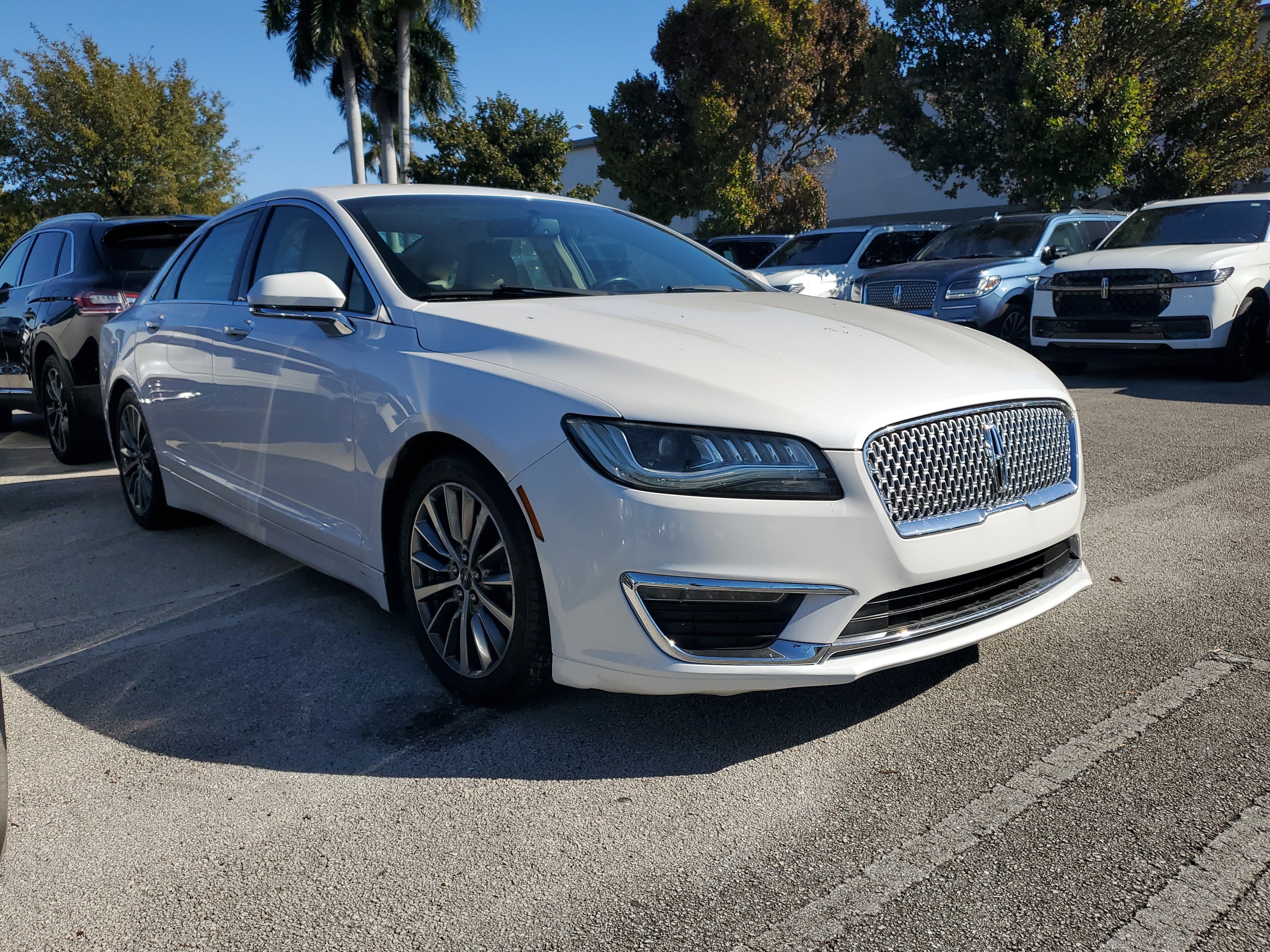 Used 2017 Lincoln MKZ Premiere image 18