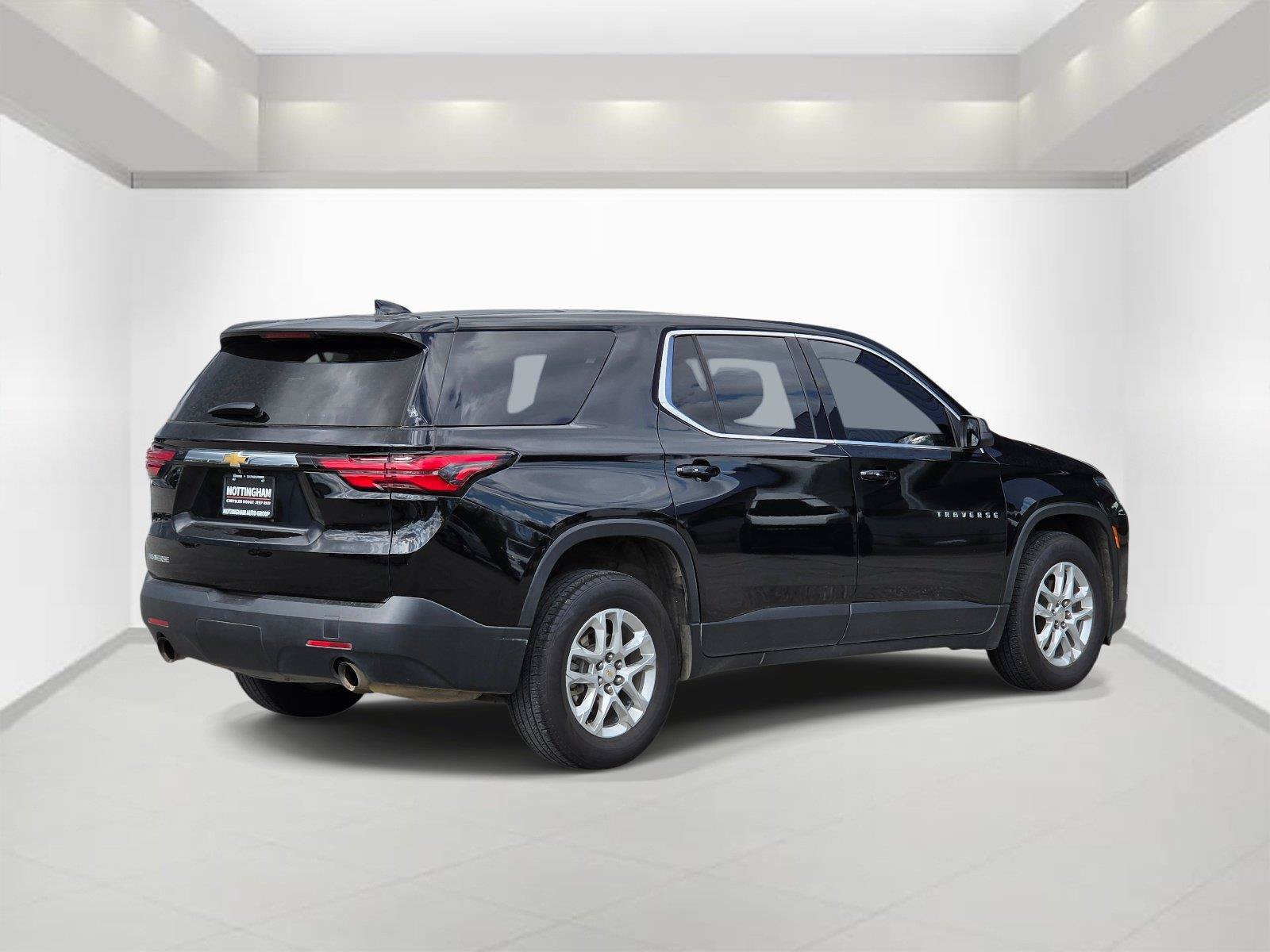 Used 2023 Chevrolet Traverse LS FWD image 6