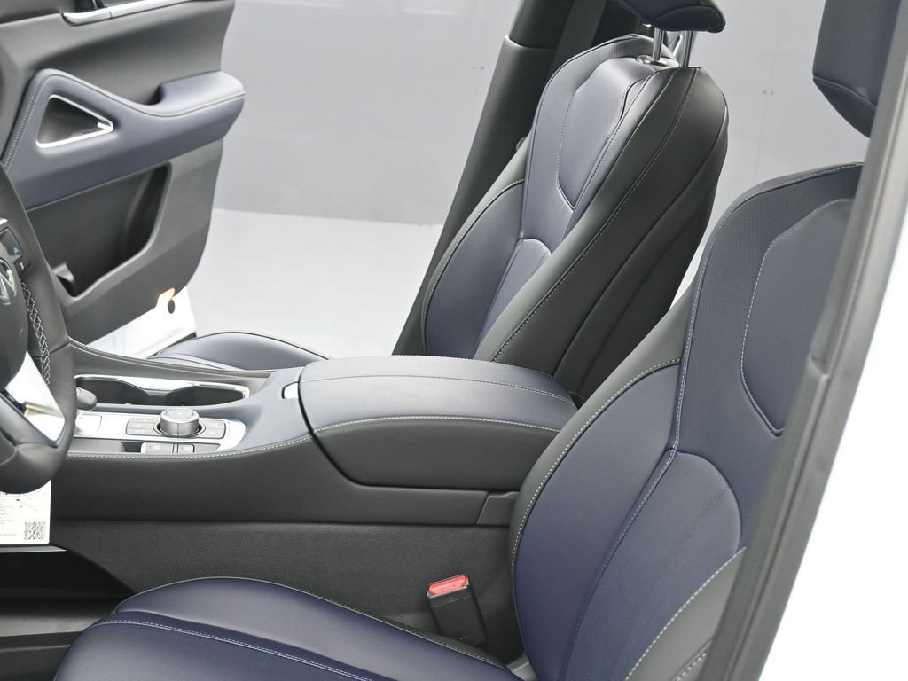 New 2026 INFINITI QX60 Sport w/ Dark Cargo Package image 18