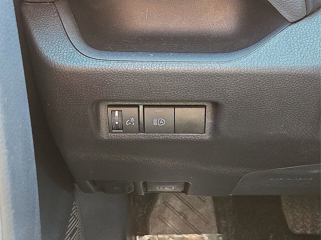 Used 2025 Toyota RAV4 XLE image 25