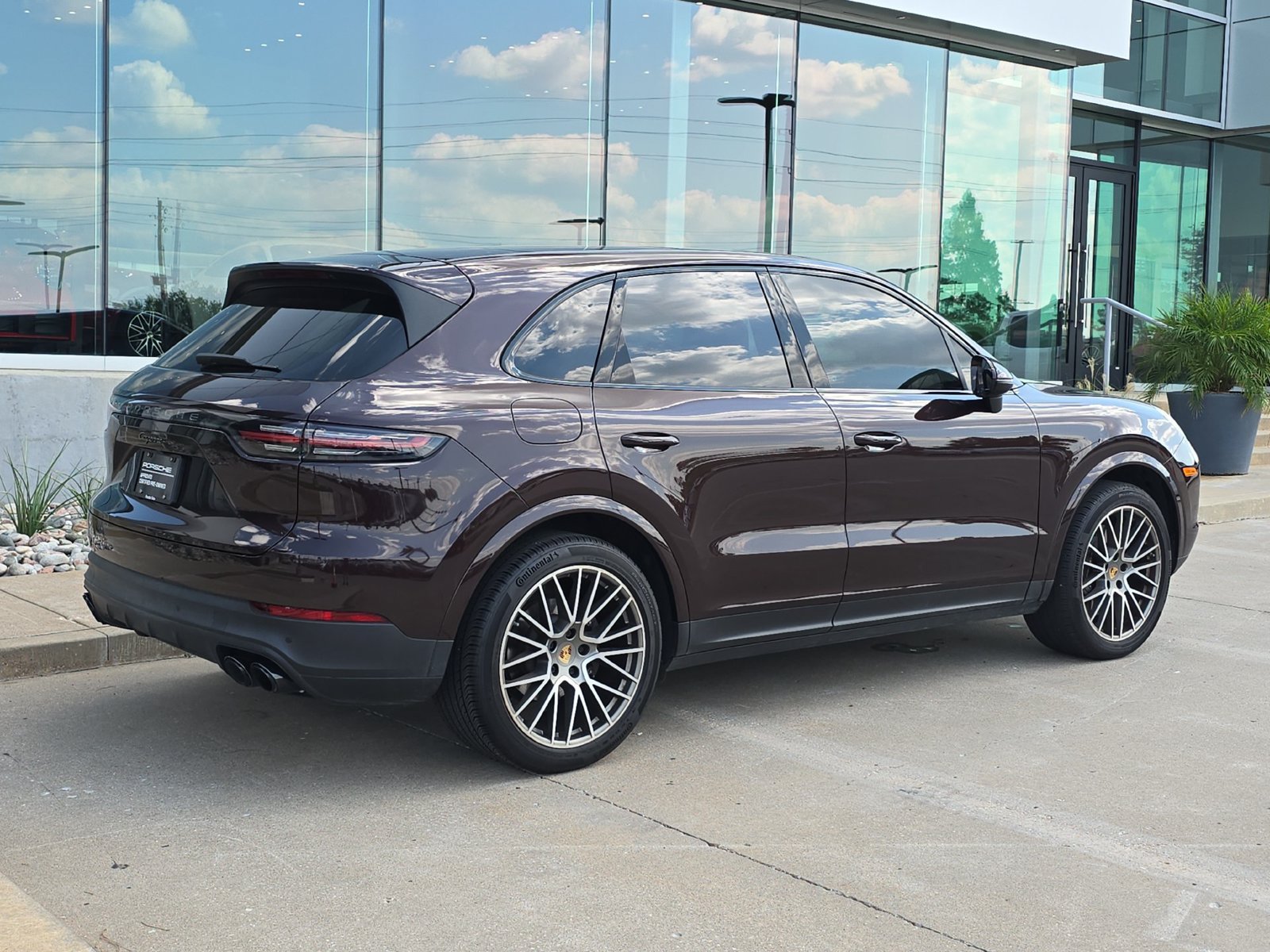 Certified 2023 Porsche Cayenne Platinum Edition AWD/4WD image 7