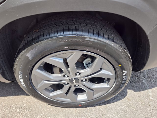 Used 2024 Kia Seltos S FWD image 8