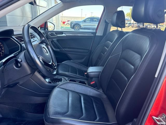 Used 2018 Volkswagen Tiguan SEL Premium FWD image 12