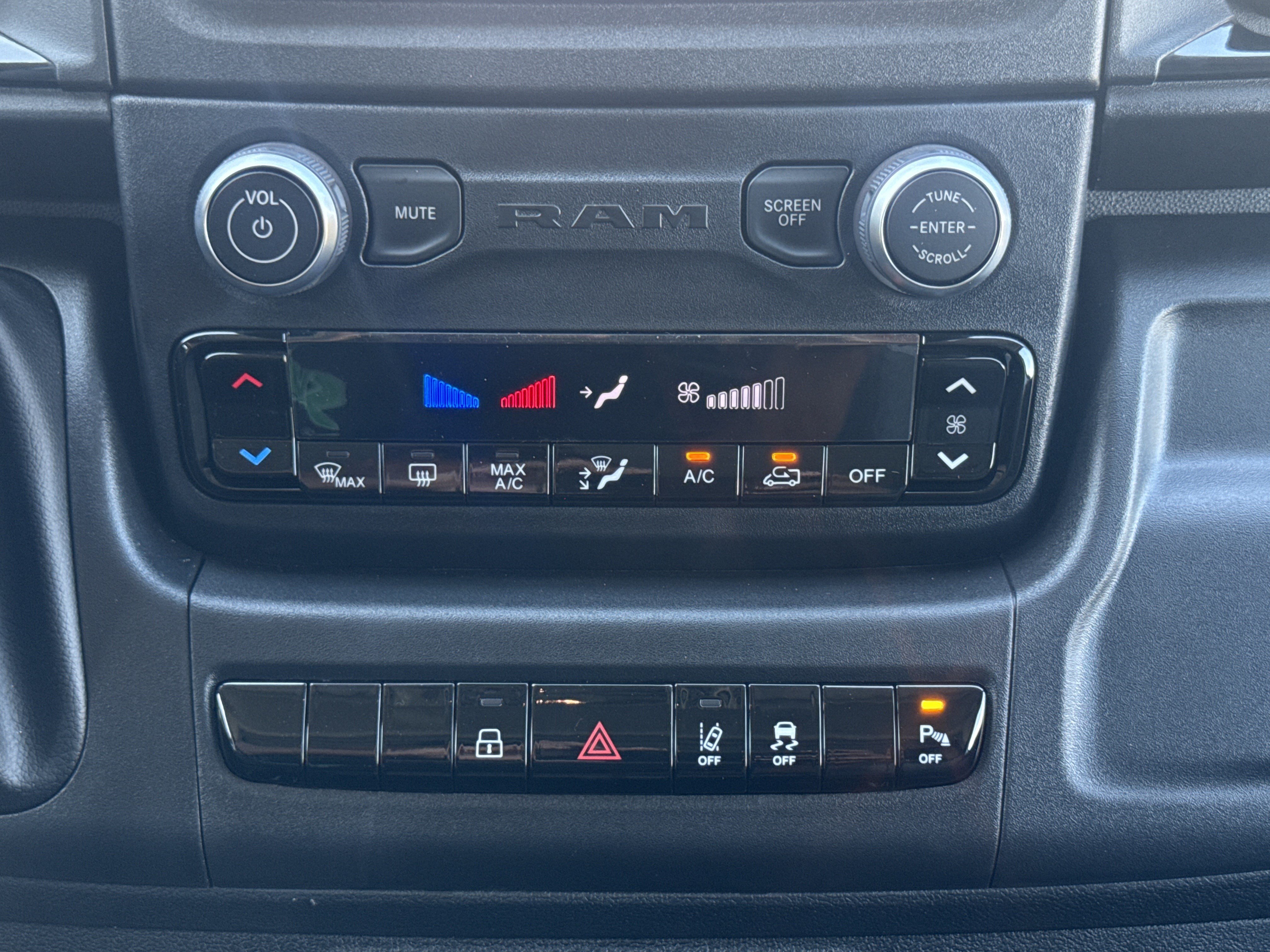 New 2026 RAM ProMaster 2500 w/ Safety Group FWD image 23