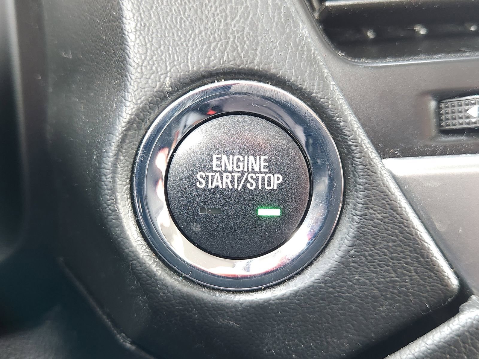 Used 2019 Chevrolet Suburban Premier image 25