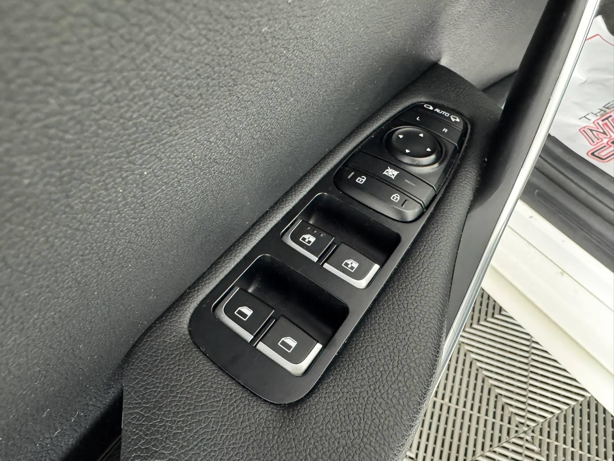 Used 2021 Kia Stinger GT-Line RWD image 37