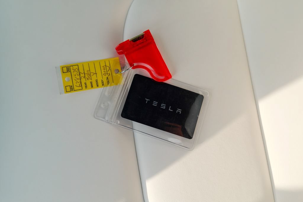 Used 2023 Tesla Model Y Long Range AWD/4WD image 58