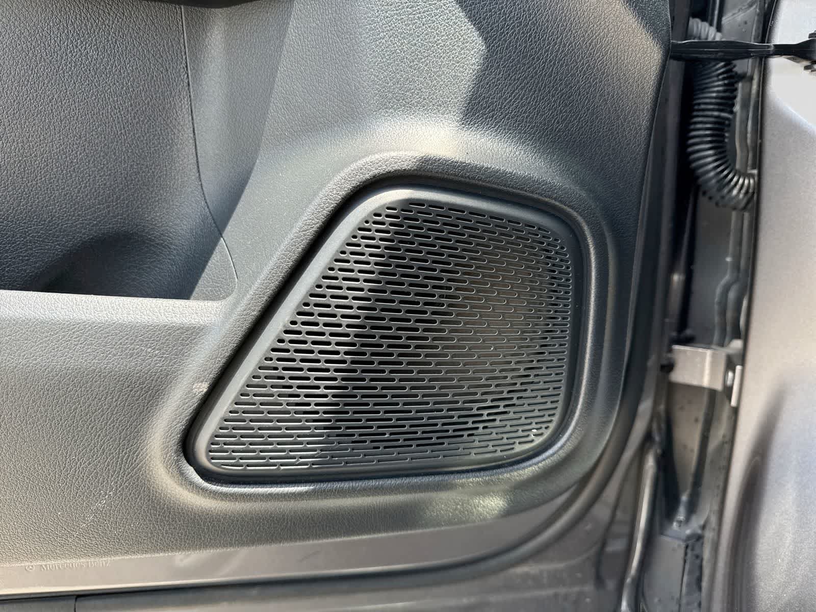 Used 2022 Mercedes-Benz GLB 250 image 34