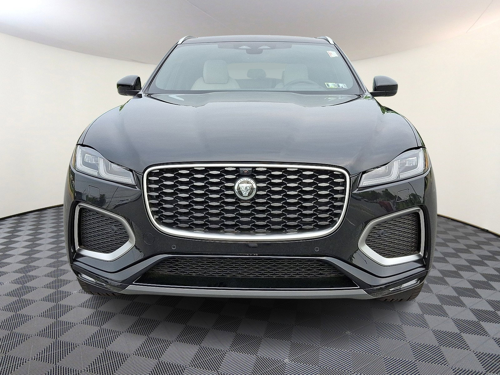 New 2026 Jaguar F-PACE R-Dynamic S image 6
