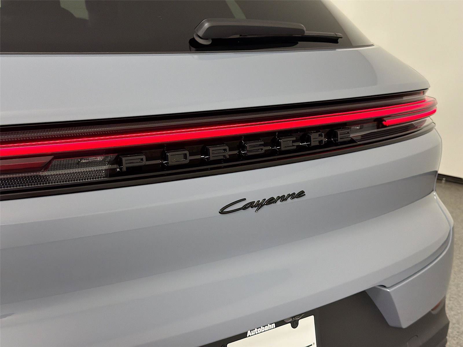 Certified 2026 Porsche Cayenne AWD/4WD image 17