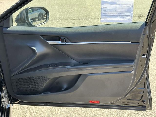 Used 2023 Toyota Camry SE image 8