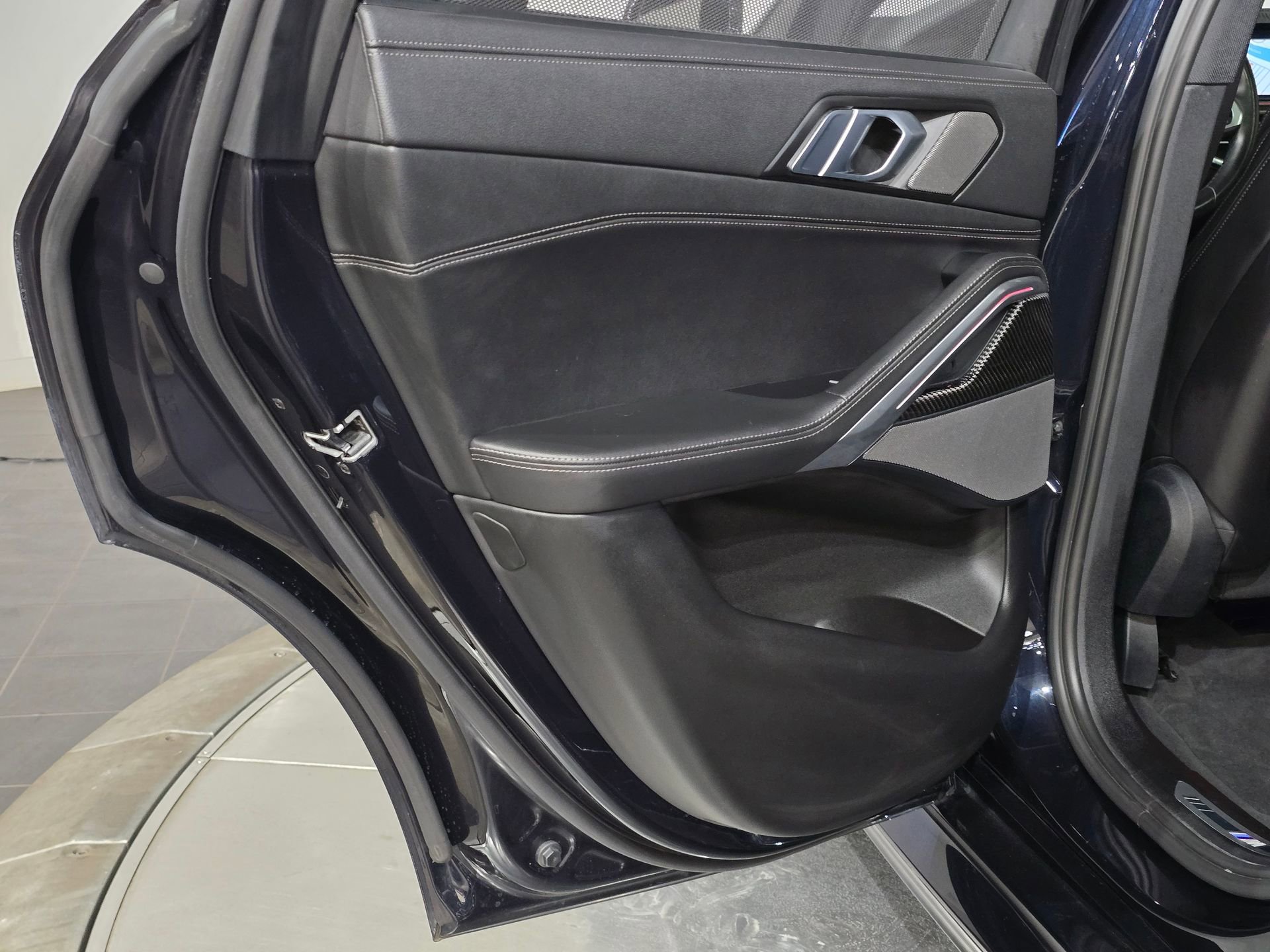 Used 2023 BMW X6 M50i w/ Parking Assistance Package image 50